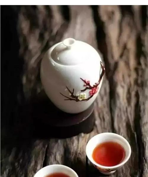 茶的句子经典有哪些？如何用茶的句子表达情感？