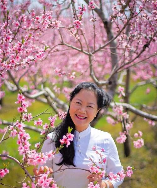 掌声响起，唇角微扬，唯美句子轻启（掌声响起）